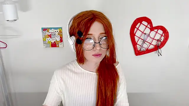 Snapshot of _Hanna_Moon_ chatting on June 19, 2026, 1:39 pm Hanna Moon online show from June 19, 2026, 1:39 pm