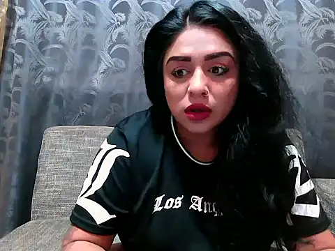 indianishkq7 online show from February 1, 2025, 11:53 am