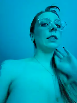 LilyOrion online show from February 25, 2025, 7:06 pm