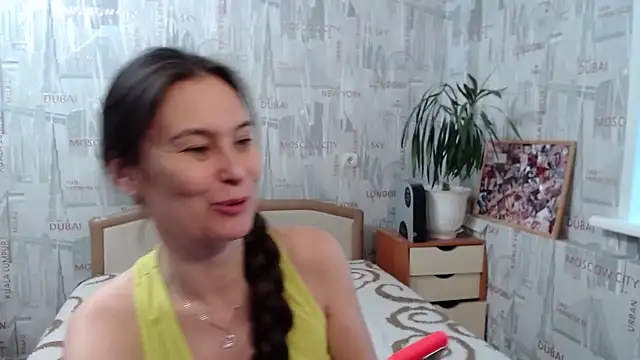 GinaQSoul online show from November 19, 2025, 8:58 am