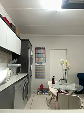 Bootyliciouse21X online show from March 18, 2026, 6:16 am