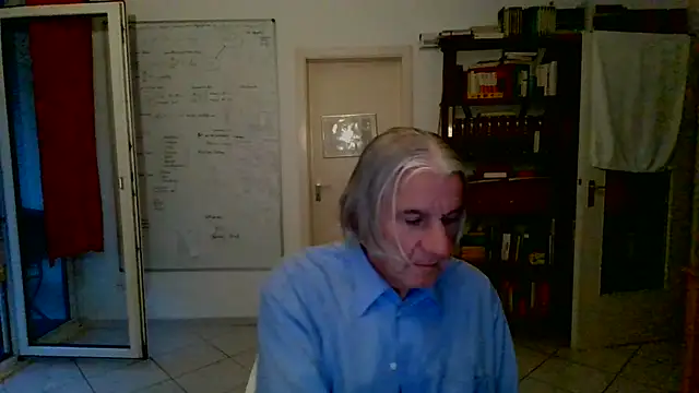 Snapshot of Sokrates3 chatting on July 28, 2026, 7:39 pm Sokrates3 online show from July 28, 2026, 7:39 pm
