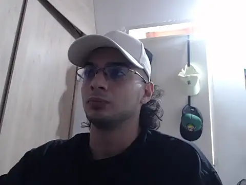 Snapshot of xZABLEYERx chatting on January 9, 2026, 2:46 pm xZABLEYERx online show from January 9, 2026, 2:46 pm