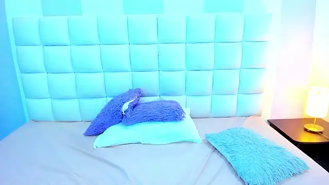 teresasroom  online show from December 1, 2025, 6:20 pm