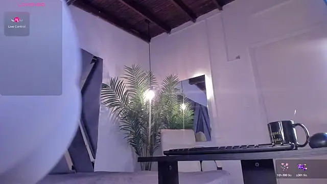 Snapshot of alessandra_wells chatting on February 4, 2026, 11:16 am alessandra wells online show from February 4, 2026, 11:16 am