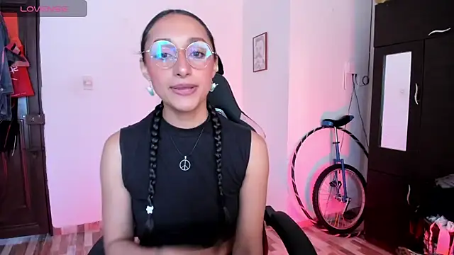 Snapshot of adrena_10 chatting on March 29, 2026, 8:32 pm adrena 10 online show from March 29, 2026, 8:32 pm