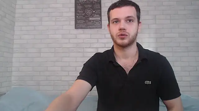 Snapshot of Alexxx_horny chatting on January 18, 2025, 11:00 am Alexxx horny online show from January 18, 2025, 11:00 am
