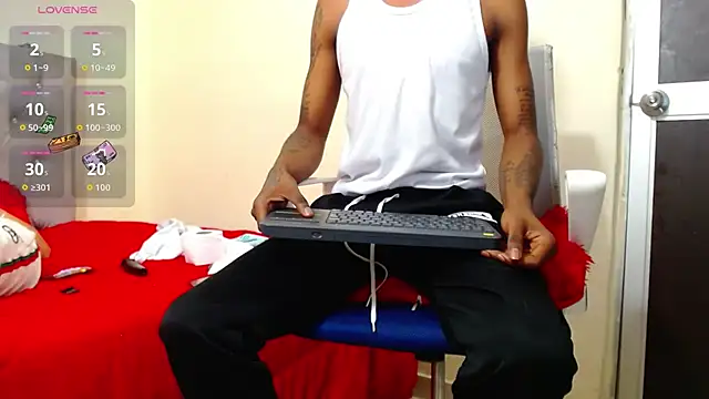 kilian xx online show from November 22, 2025, 3:27 am