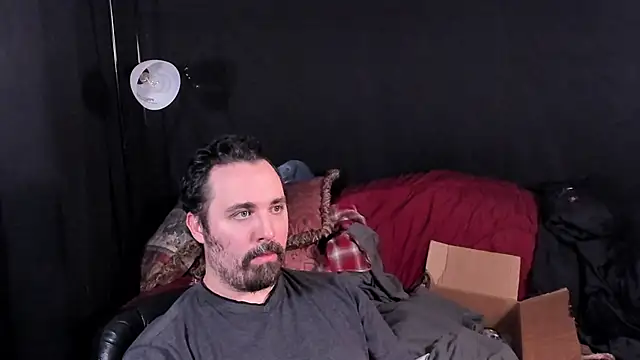 Metalstud online show from November 30, 2025, 2:23 am