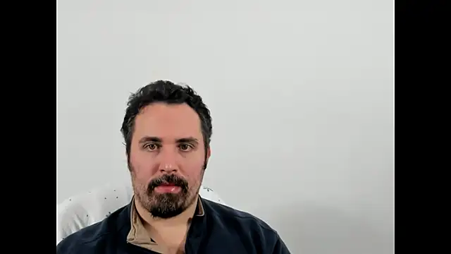 Metalstud online show from November 23, 2025, 3:49 am