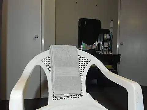 Angelchezcka online show from November 4, 2025, 12:20 pm