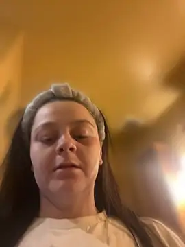 Goddessdanigrey online show from April 10, 2026, 9:44 pm