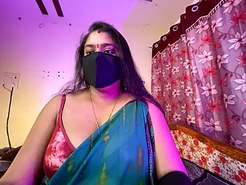 Love 4Sex online show from December 5, 2025, 6:01 am