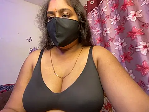 Snapshot of Love_4Sex chatting on March 13, 2025, 5:00 am Love 4Sex online show from March 13, 2025, 5:00 am