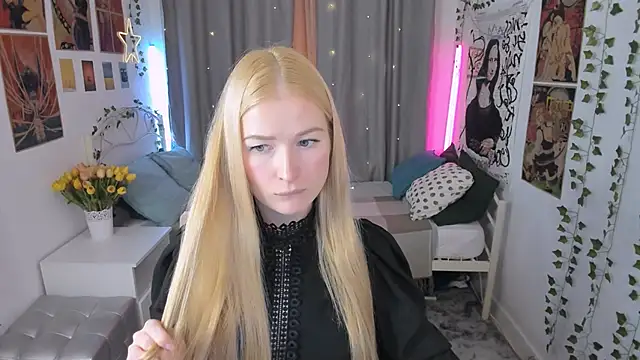 Laly Peach online show from November 9, 2025, 11:36 am