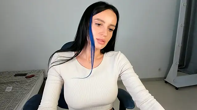 Snapshot of Your_Masha chatting on March 7, 2025, 5:49 pm Your Masha online show from March 7, 2025, 5:49 pm