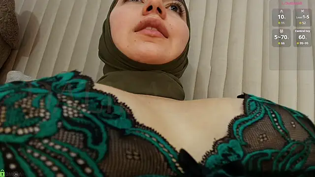 dalilasaadi  online show from April 8, 2026, 3:41 am