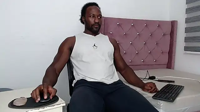 Snapshot of BlackNike chatting on October 16, 2025, 6:16 pm BlackNike online show from October 16, 2025, 6:16 pm