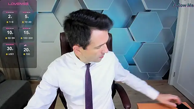 SteveTiger online show from December 21, 2025, 2:19 pm