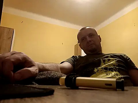 MrWhitePL online show from January 2, 2025, 2:33 am