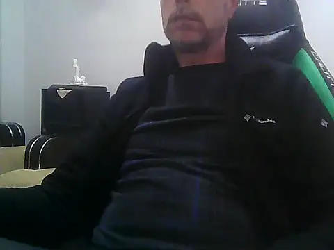 boran34 online show from April 14, 2026, 4:23 pm