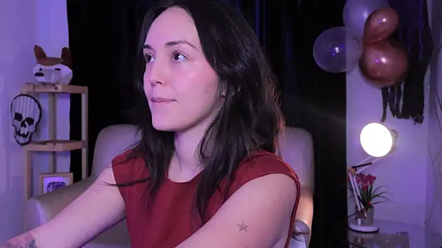 molly marmalade  online show from October 27, 2025, 3:24 pm