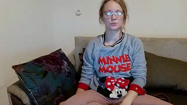 little-leni online show from April 16, 2026, 6:52 pm