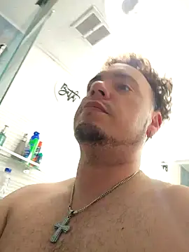 latinoflpr online show from September 21, 2025, 1:22 am