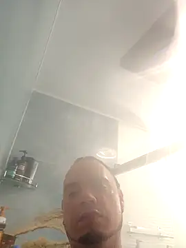 latinoflpr online show from October 21, 2025, 2:55 am