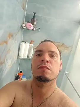 latinoflpr online show from September 25, 2025, 11:22 pm