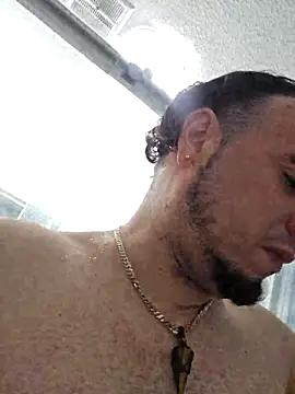 Snapshot of latinoflpr chatting on May 16, 2026, 1:26 am latinoflpr online show from May 16, 2026, 1:26 am