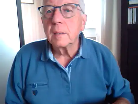 Snapshot of johnjohn622662 chatting on October 6, 2025, 9:32 am johnjohn622662 online show from October 6, 2025, 9:32 am