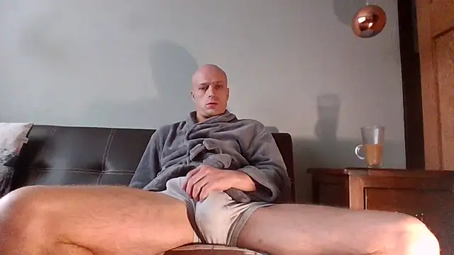 moggleflop1 online show from February 27, 2026, 8:36 am