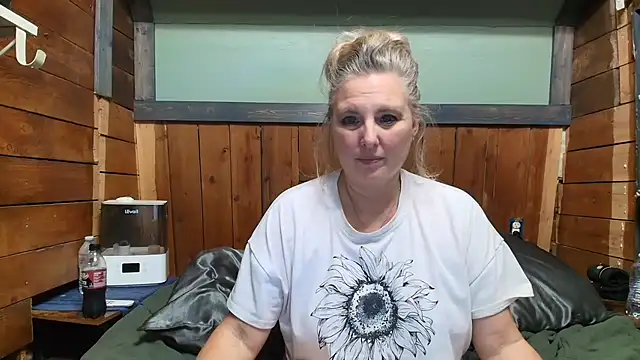 lisaxlovexxx online show from May 16, 2026, 1:26 am