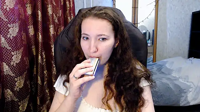 Snapshot of AnKey_Rayah chatting on May 14, 2026, 11:13 pm AnKey Rayah online show from May 14, 2026, 11:13 pm