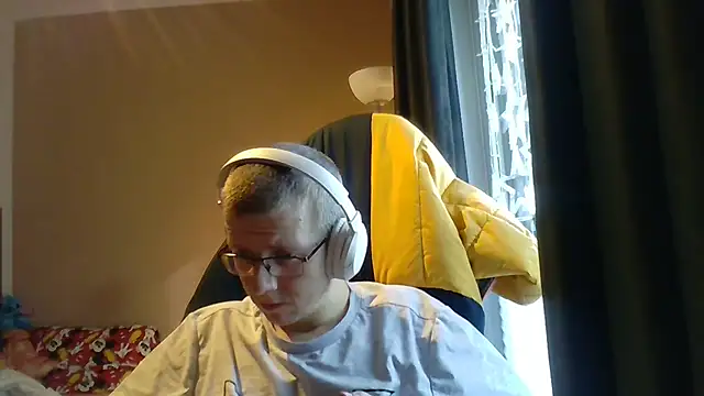 David250692 online show from December 16, 2025, 12:53 pm