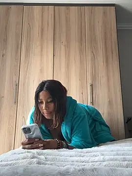CurvyDesire1 online show from May 27, 2026, 11:17 am