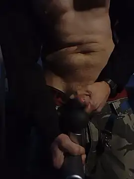 Dgp42o0o online show from November 28, 2025, 7:58 pm