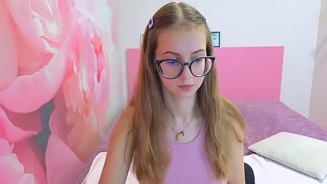 AliceAdams online show from December 4, 2025, 7:07 am