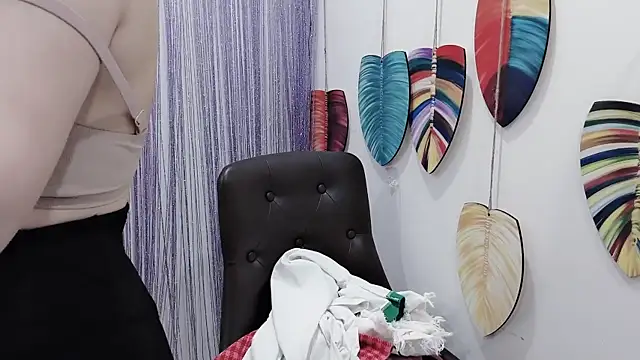 Aminababiew online show from May 2, 2026, 12:27 am