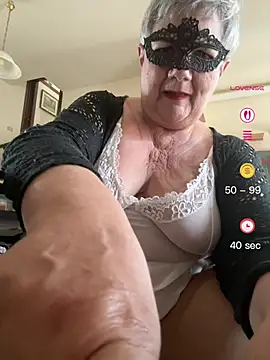 Snapshot of simona60 chatting on May 31, 2026, 8:09 am simona60 online show from May 31, 2026, 8:09 am