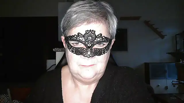 simona60 online show from November 15, 2025, 2:21 pm