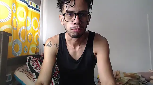 alisterxxx online show from February 11, 2025, 2:24 pm
