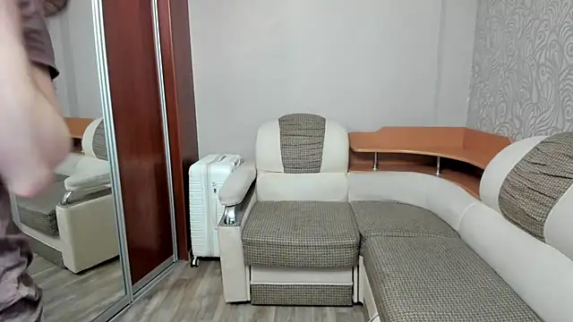 Marrymepls online show from January 10, 2026, 9:04 am