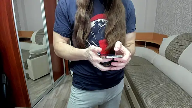 Marrymepls online show from March 20, 2026, 1:23 pm