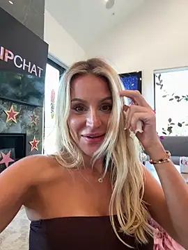 jasminesummer online show from February 26, 2026, 9:48 pm