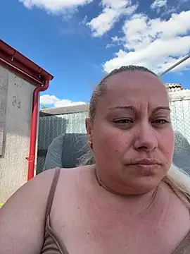 SabinaSweety online show from April 28, 2026, 1:37 pm