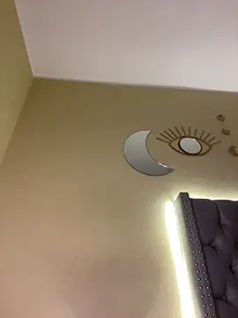 KIARAPRETTY online show from March 20, 2025, 6:08 am