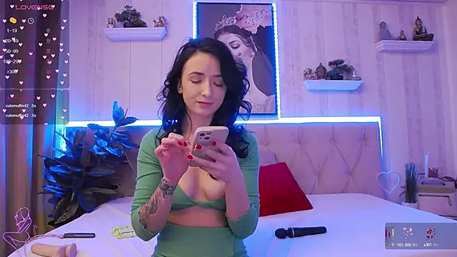 GlamKate online show from March 3, 2025, 10:28 am