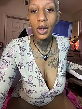 MzParker online show from February 19, 2025, 6:32 pm